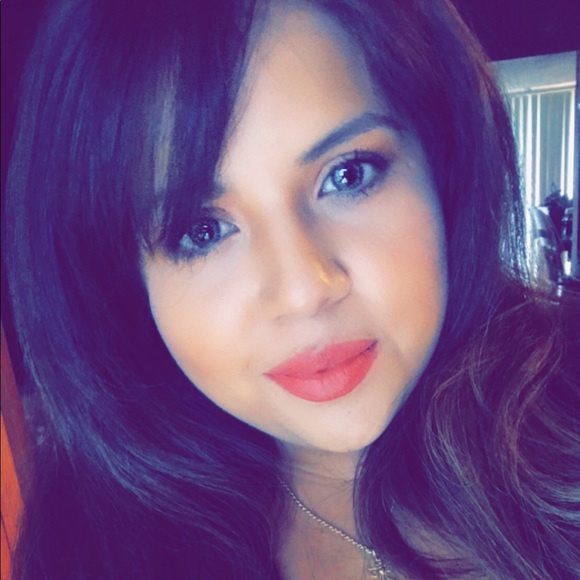 Meet your Posher, Maria - Picture 1 of 1